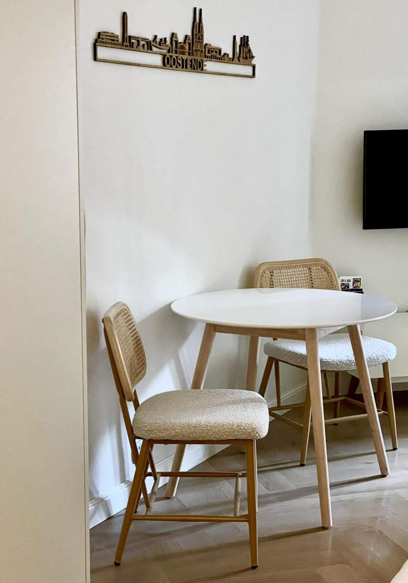 Studio By Juliz - Top Location At The Beach & In City Center! Остенде Экстерьер фото
